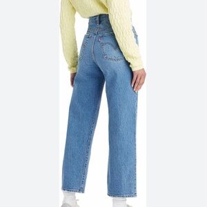 Levi’s Ribcage Straight ankle jeans size 27 high rise